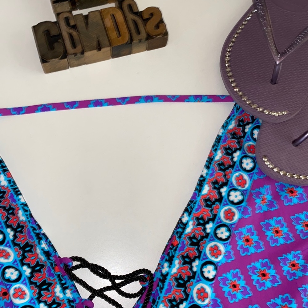 ❤️HOST PICK❤️🏊♀️NANETTE LEPORE SWIM Moroccan Deep V Swim Suit Cover-Up - Picture 10 of 10
